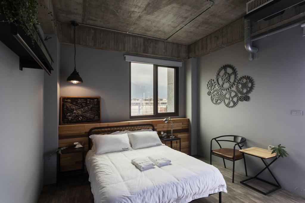 Railway Hualien Hostel Extérieur photo