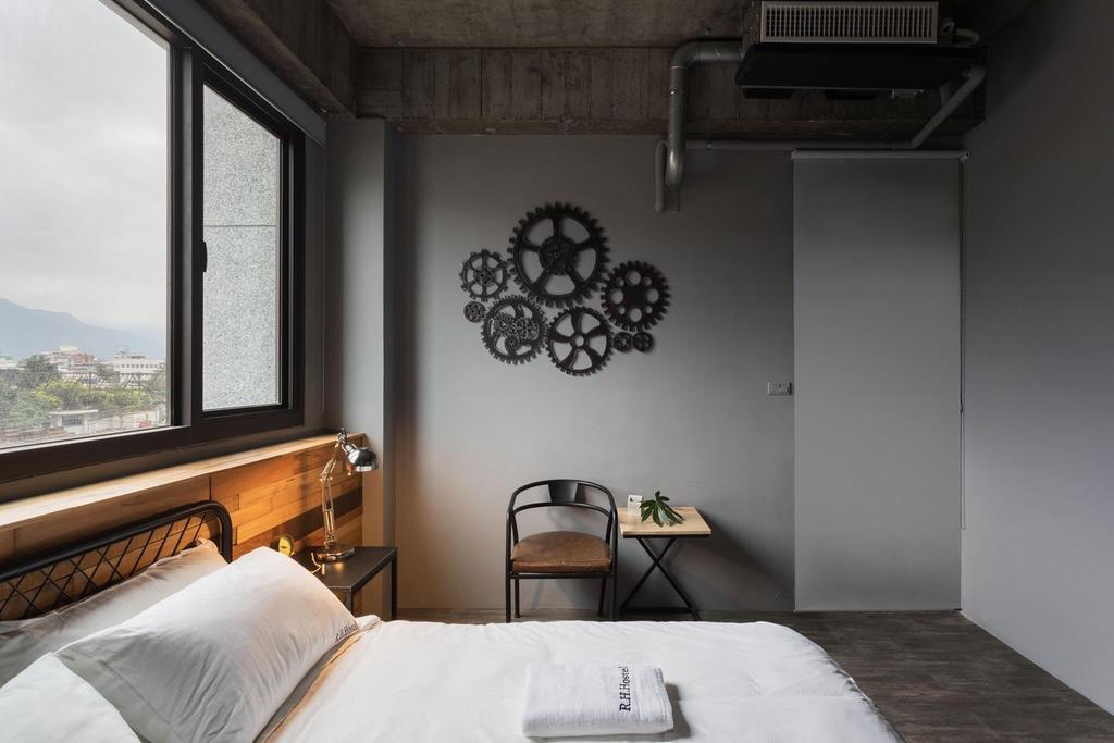 Railway Hualien Hostel Extérieur photo